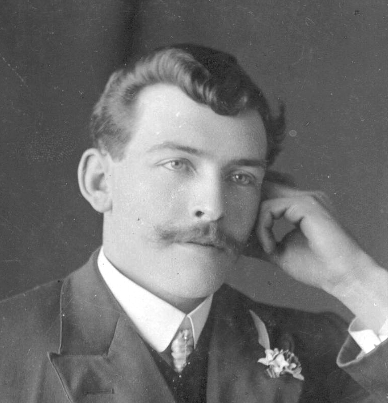 Photo of photos/William Henry Gordon McLennan b1886_crop